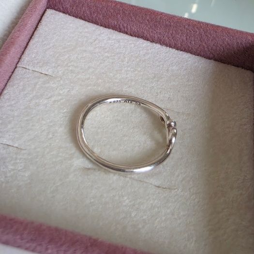 Pandora infinity knot ring size 54(no box)