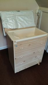 baby changing table, bath and drawers all in one!!!
