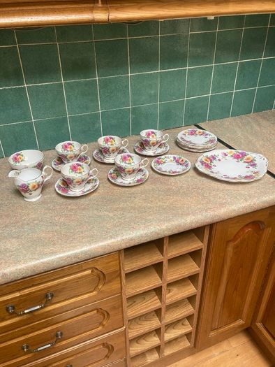 Tea Set - Queen Anne Fine Bone China -Autumn Glory