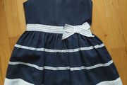 Girl's dress