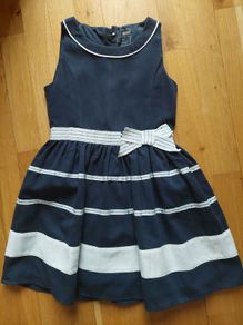 Girl's dress