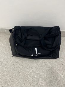Nike shoulder Duffle travel training gym Large Bag 69L Black brand new with tag