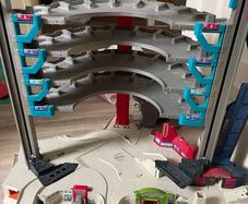 Hot Wheels Parking lot