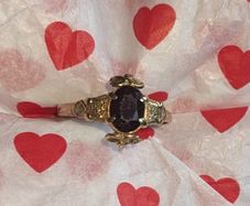 Ruby colour stone ring