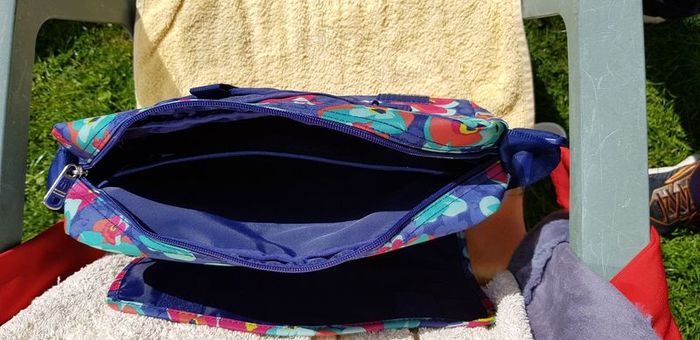 Brand New Totto Shoulder Bags