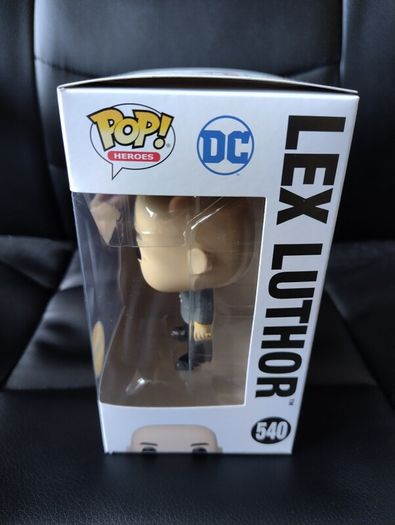 Funko Pop! Superman Lex Luthor Limited Chase Figure