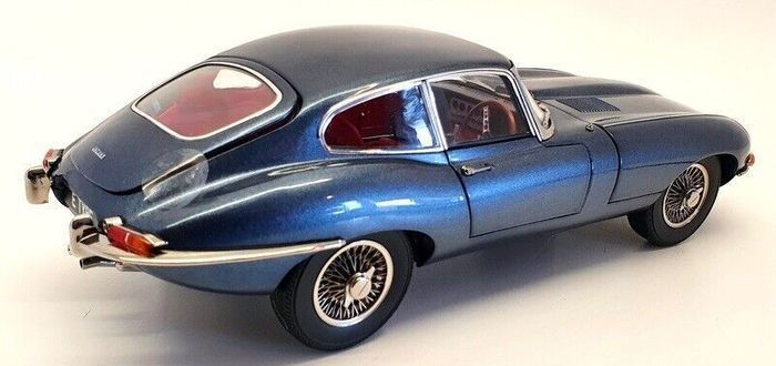 Jaguar E-Type Coupe 1961 Kyosho New In Box 1/18