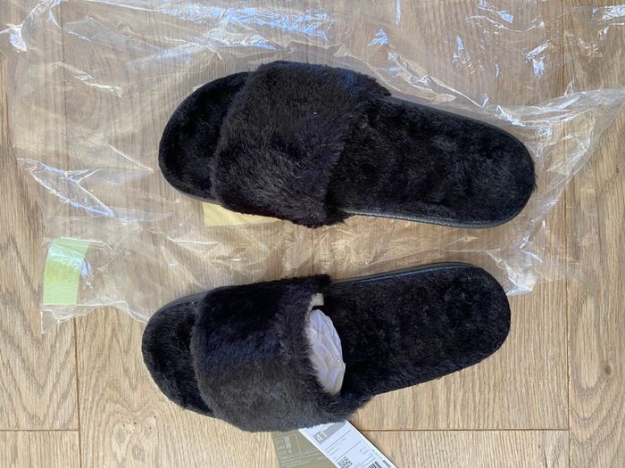 Benetton slippers women