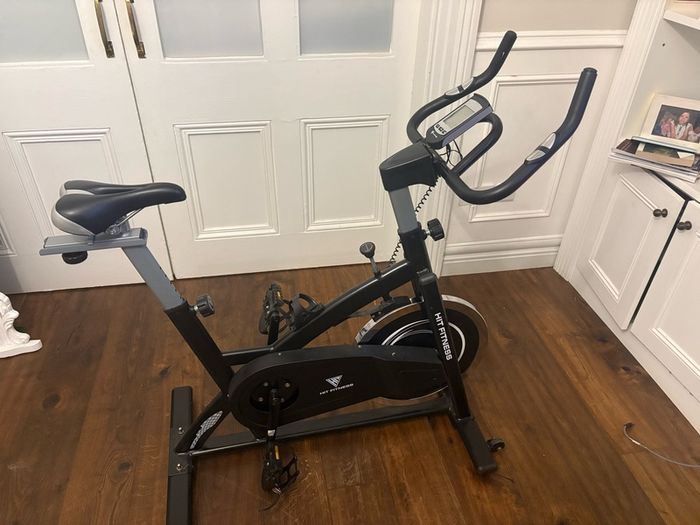 Hit Fitness G6 exercise bike