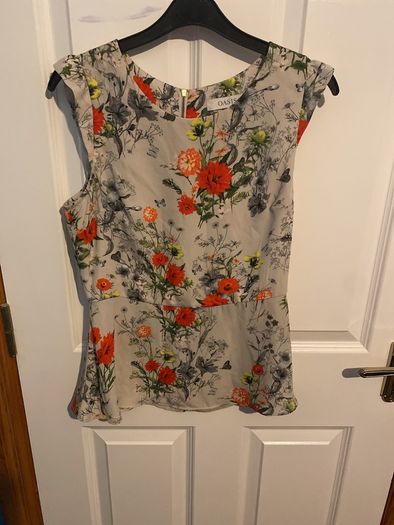 Ladies Oasis Top size 10