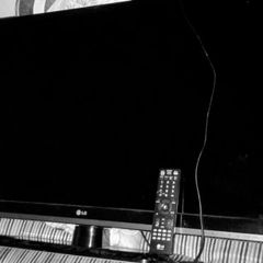 LG 42 in TV for sale