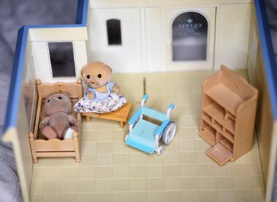 Sylvanian Families surgery