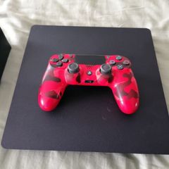 playstation 4 slim 500gb in great condition with racing wheel Apex