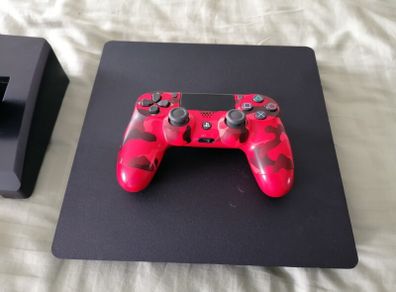 playstation 4 slim 500gb in great condition with racing wheel Apex