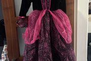spooky dress and hat