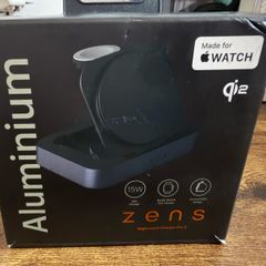 Zens Nightstand Charger Pro 2 Qi2 Aplle watch and iPhone