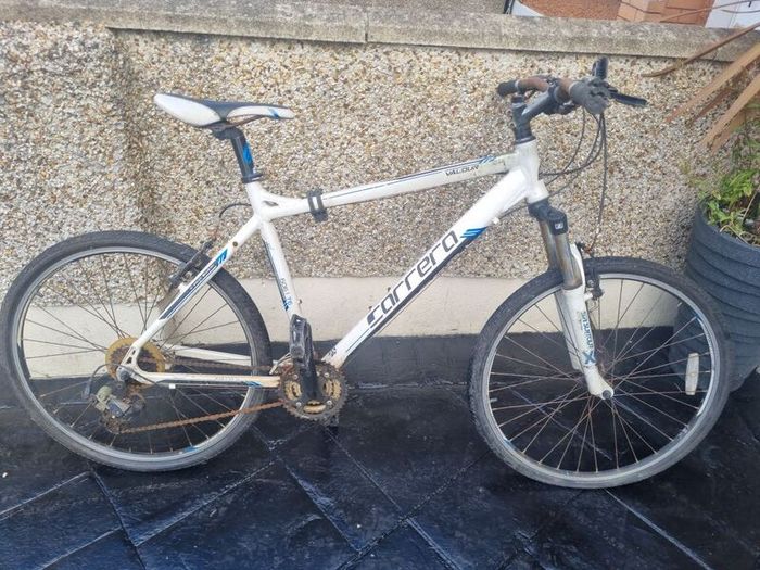 bike carrera  needs fixing