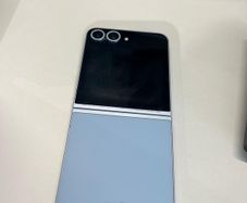 Samsung Galaxy Z Flip6 - Excellent Condition (Well Cared For)