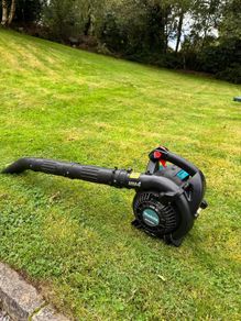 Makita 4 stroke leaf blower