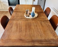 Dining table and 4 chairs.