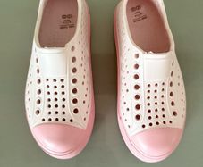New Leigh Tucker slip on water trainers for beach / pool Size 13/ 1