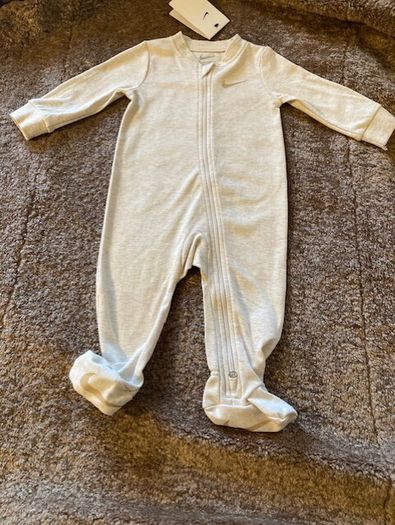 Nike baby coverall. Age 9m. 68-74cm.8.4-10kg. New