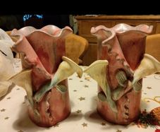 Elderbush Irish pottery 2 Vases. Perfect condition