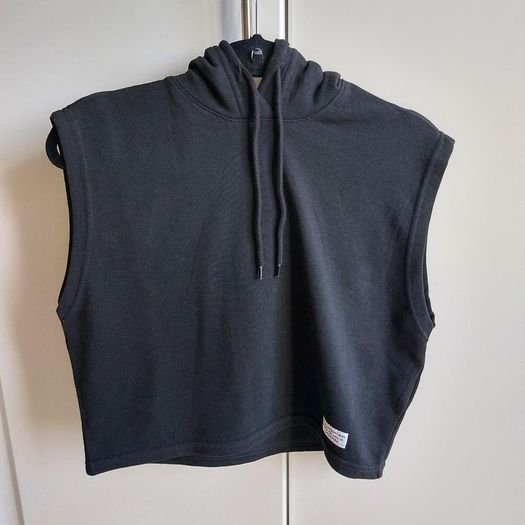 H&M sleeveless hoodie