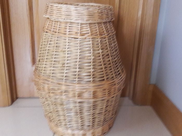 Wicker basket