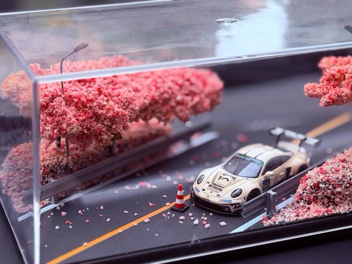 1/64 Sakura LED Diorama - JDM - Sealed