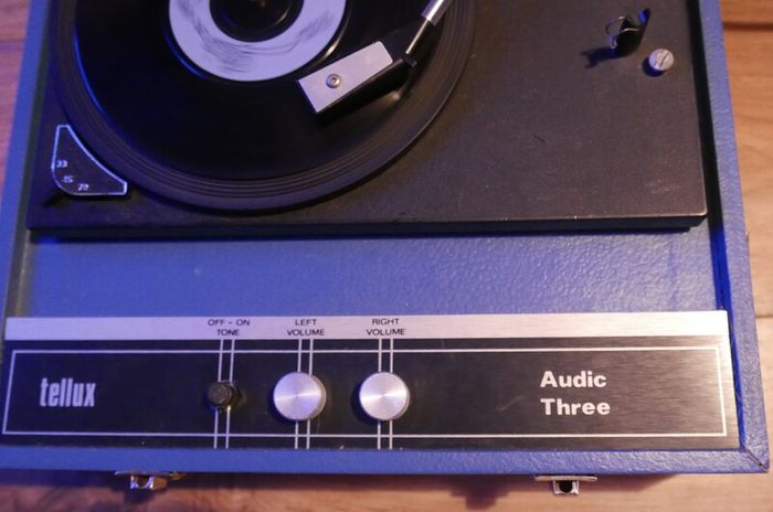Tellux Audic Three vintage record player