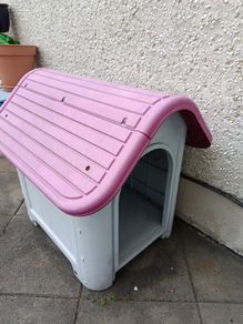 Dog kennel house