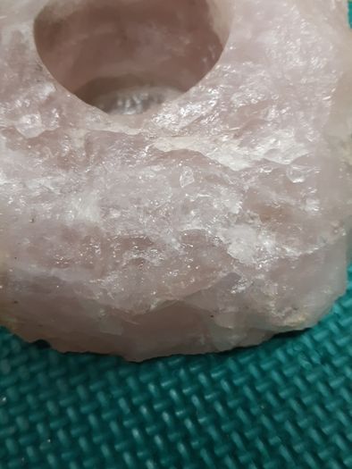 Quartz candle holder