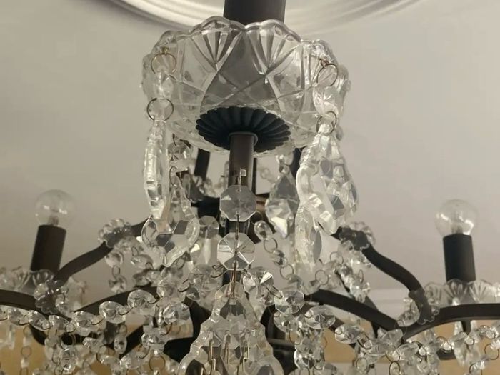 Ceiling chandelier