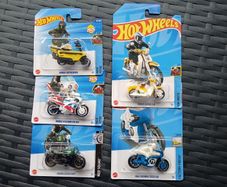 Hot wheels motorbikes set of 6