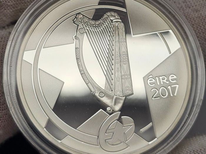 Ireland 2017 Silver Proof The HaPenny Bridge 10 Euro Coin in Original Holder