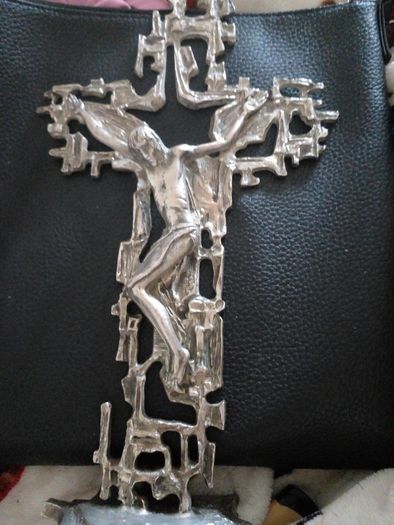 Vedele silver crucifix