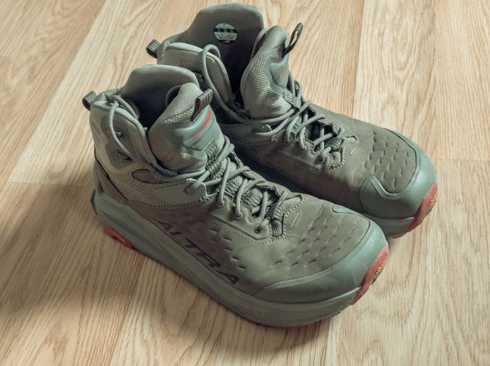 ALTRA Olympus 6 Hike Mid GoreTex hiking boots
