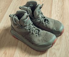 ALTRA Olympus 6 Hike Mid GoreTex hiking boots