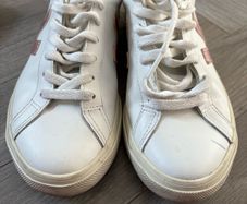Veja Trainers