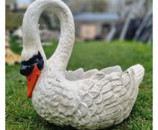 Swan Planter Cast Iron H286