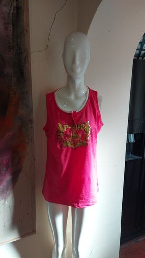 Salony Sports wear