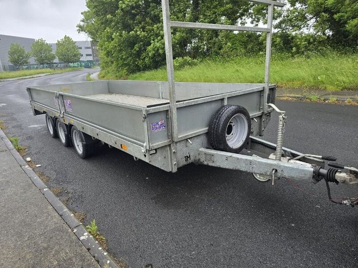 Trailer