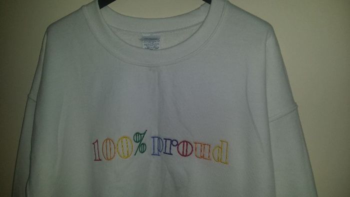 Gildan 100% proud white sweatshirt unisex size L Postage included