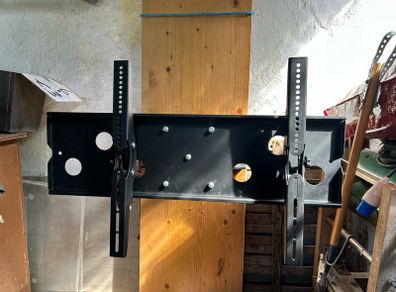 TV Bracket (Adjustable)