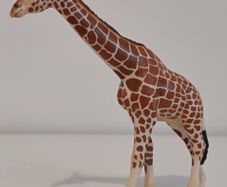 schleich female giraffe toy figurine RETIRED 14320