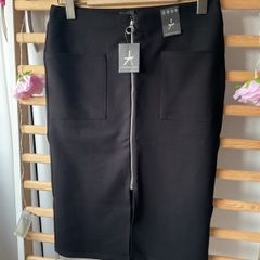 skirt Bnwt black below knee pencil skirt with zip front detail size 12