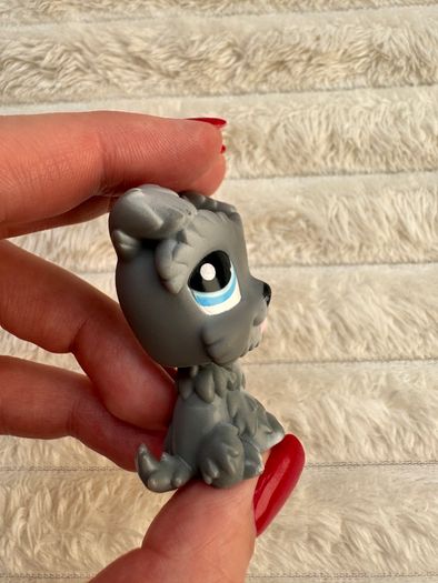 Hasbro Grey Schnauzer Littlest Pet Shop Dog 1393 approx. 5 cm. Used Please see photos