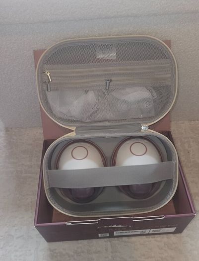 Momcozy M6 Hands-free Breast Pump and Cooler