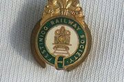 FFESTINIOG RAILWAY SOCIETY (Snowdonia National Park, Wales) - a vintage membership badge (1950's)